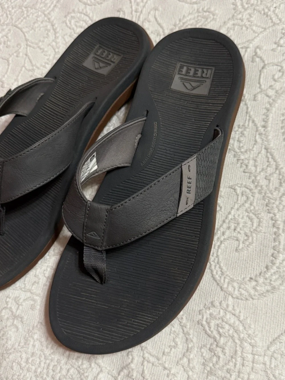 Reef Flip Flops Men’s Size 12 Gray Sandals